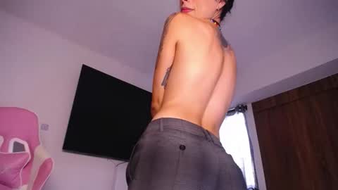 Snapshot of maggie_raver chatting on 22, 11, 2025 maggie online show from 22, 11, 2025