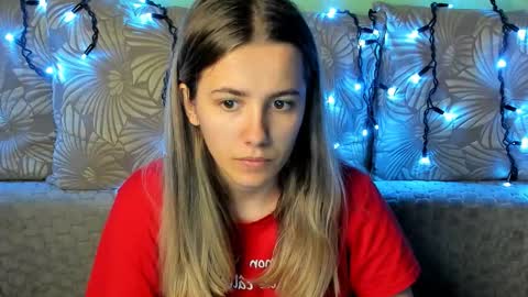 Snapshot of maggiecake chatting on 29, 10, 2025 Maggie online show from 29, 10, 2025