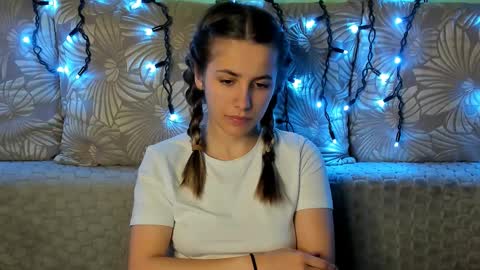 Snapshot of maggiecake chatting on 5, 12, 2025 Maggie online show from 5, 12, 2025