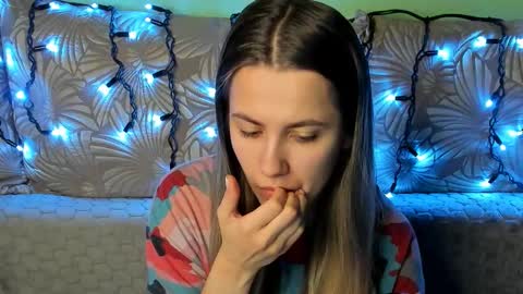 Snapshot of maggiecake chatting on 2, 2, 2026 Maggie online show from 2, 2, 2026