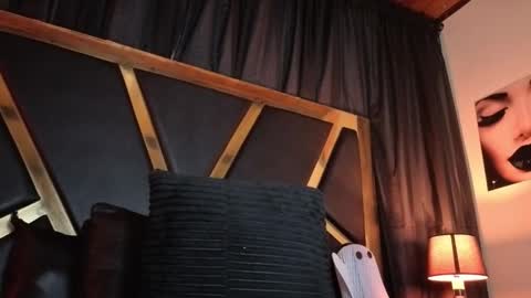   online show from 4, 11, 2025