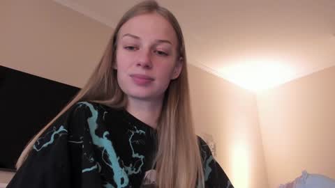 Snapshot of magic_couple13 chatting on 5, 12, 2024 Alice online show from 5, 12, 2024
