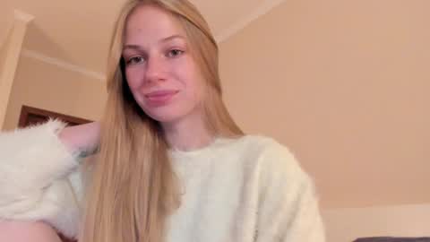 Snapshot of magic_couple13 chatting on 23, 11, 2025 Alice online show from 23, 11, 2025