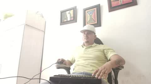 magic_milk23 online show from 16, 9, 2025