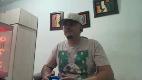 magic_milk23 online show from 27, 11, 2025