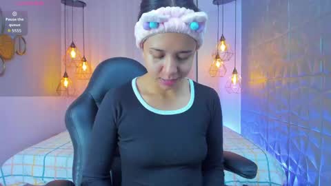 Snapshot of magic_oliviah chatting on 29, 5, 2026 Oliviah online show from 29, 5, 2026