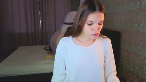 Snapshot of magic_shy chatting on 30, 9, 2025 Merry online show from 30, 9, 2025