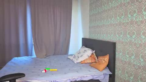 Snapshot of magic_shy chatting on 15, 10, 2025 Merry online show from 15, 10, 2025