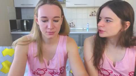 Snapshot of magical_mermaids chatting on 12, 9, 2025 Alice online show from 12, 9, 2025