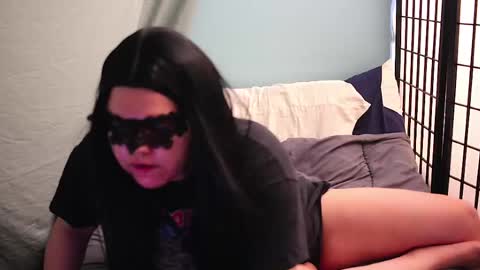 magicalgirlfrieren online show from 29, 10, 2025