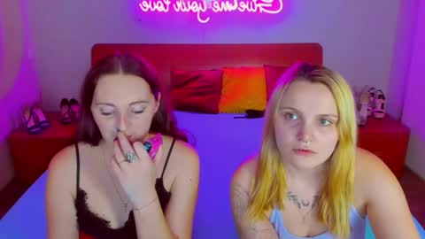 Lili and Bella online show from 10, 1, 2025