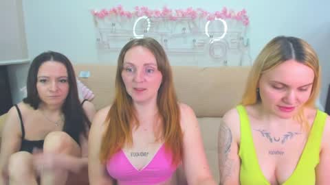 Lili and Bella online show from 25, 3, 2026