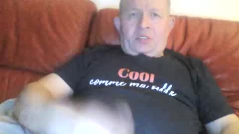 Snapshot of magicman250 chatting on 6, 1, 2026 magicman250 online show from 6, 1, 2026