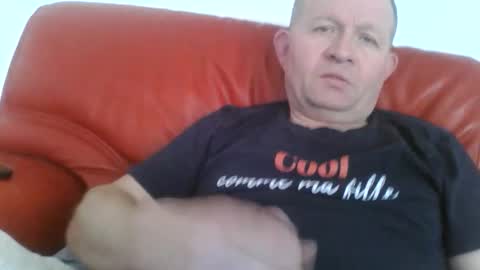 Snapshot of magicman250 chatting on 8, 2, 2026 magicman250 online show from 8, 2, 2026