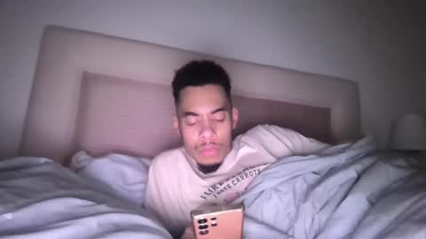 Snapshot of magicsempai chatting on 2, 12, 2024 Magicsempai online show from 2, 12, 2024