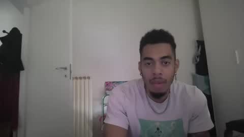 Snapshot of magicsempai chatting on 10, 12, 2024 Magicsempai online show from 10, 12, 2024