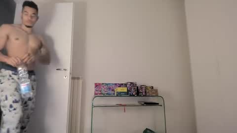 Snapshot of magicsempai chatting on 9, 1, 2025 Magicsempai online show from 9, 1, 2025