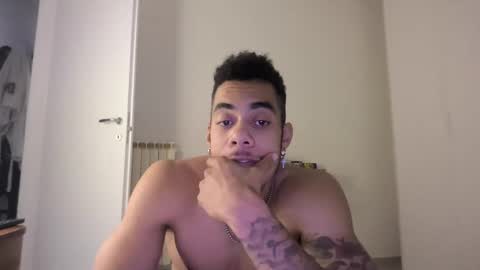 Snapshot of magicsempai chatting on 10, 1, 2025 Magicsempai online show from 10, 1, 2025