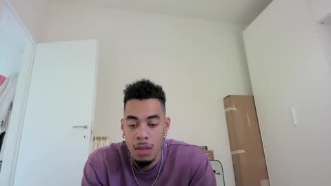 Snapshot of magicsempai chatting on 15, 1, 2025 Magicsempai online show from 15, 1, 2025