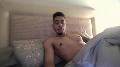 Snapshot of magicsempai chatting on 3, 2, 2025 Magicsempai online show from 3, 2, 2025