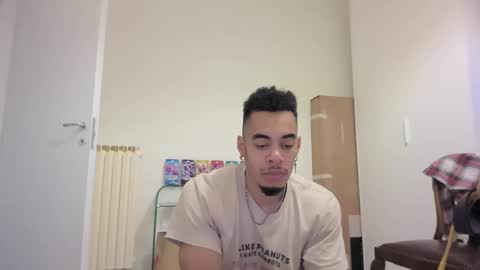 Snapshot of magicsempai chatting on 4, 3, 2025 Magicsempai online show from 4, 3, 2025