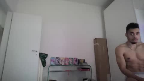 Snapshot of magicsempai chatting on 10, 3, 2025 Magicsempai online show from 10, 3, 2025