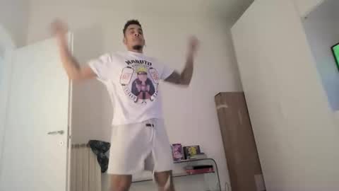 Snapshot of magicsempai chatting on 11, 3, 2025 Magicsempai online show from 11, 3, 2025