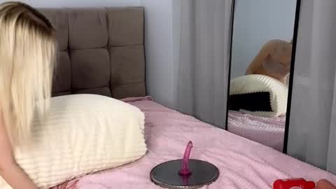 Snapshot of magnificent_angel chatting on 21, 2, 2025 Sasha online show from 21, 2, 2025