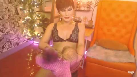 Snapshot of magnificentlydevilqueen chatting on 13, 6, 2026 MagnificentlyDEVILQueen online show from 13, 6, 2026