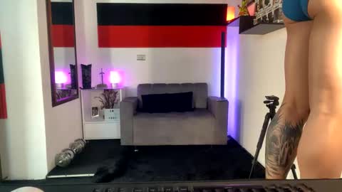 Snapshot of magnus_savage chatting on 23, 2, 2025 If you want me to use the Lovense please let me know -- online show from 23, 2, 2025