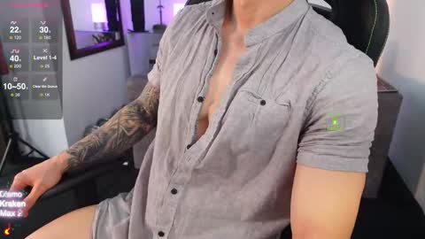 Snapshot of magnus_savage chatting on 25, 10, 2025 If you want me to use the Lovense please let me know -- online show from 25, 10, 2025