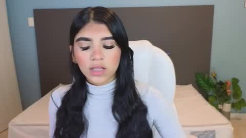 Maiaa Ruiz  online show from 30, 1, 2025