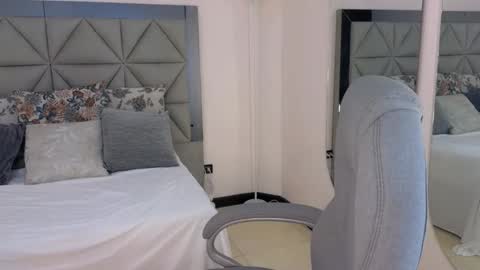 Maiaa Ruiz  online show from 15, 11, 2025