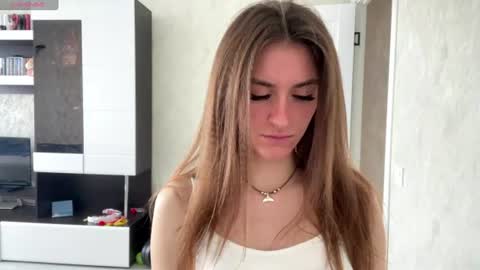 Snapshot of maiabarthe chatting on 17, 7, 2026 M I A online show from 17, 7, 2026