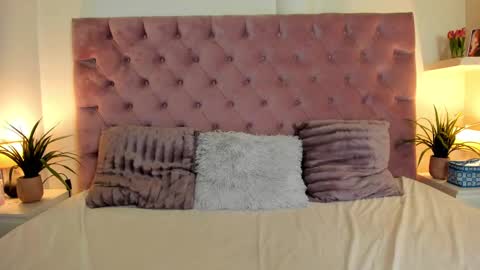  Maia  online show from 25, 2, 2025