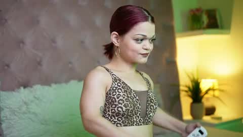  Maia  online show from 5, 4, 2026