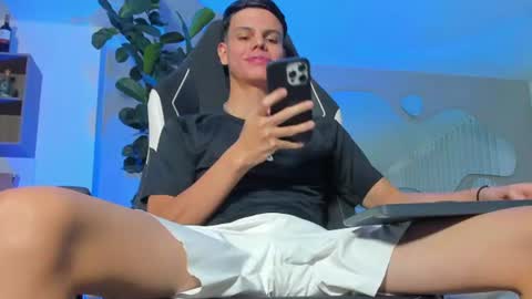 Snapshot of maicol_ferrer chatting on 23, 7, 2026 MAICOL online show from 23, 7, 2026