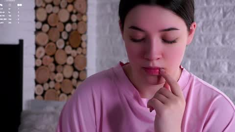 Lucy online show from 15, 4, 2026