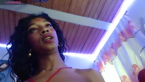 Snapshot of maidi_hot chatting on 23, 12, 2024 Bella Maidi online show from 23, 12, 2024