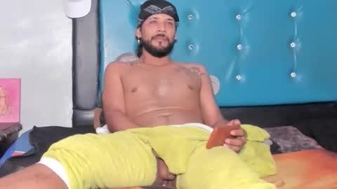 Snapshot of maikol_20cm chatting on 2, 4, 2026 maikol_20cm online show from 2, 4, 2026