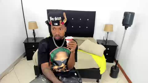 Snapshot of maikol_monstercock chatting on 16, 9, 2025 M A I K O L -- M O N S T E R C O C L online show from 16, 9, 2025