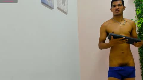 maikol_twinkx online show from 5, 12, 2025