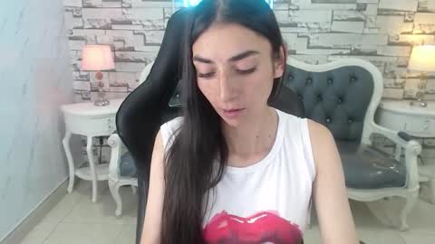 Snapshot of maily_a_ chatting on 26, 9, 2025 Maily online show from 26, 9, 2025