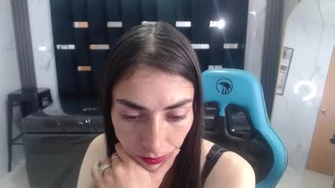 Snapshot of maily_a_ chatting on 7, 10, 2025 Maily online show from 7, 10, 2025