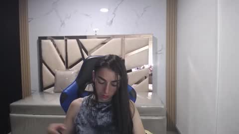 Snapshot of maily_a_ chatting on 23, 10, 2025 Maily online show from 23, 10, 2025