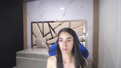 Snapshot of maily_a_ chatting on 11, 11, 2025 Maily online show from 11, 11, 2025