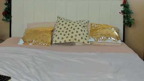 Snapshot of mailymilf chatting on 18, 12, 2024 Sofi online show from 18, 12, 2024