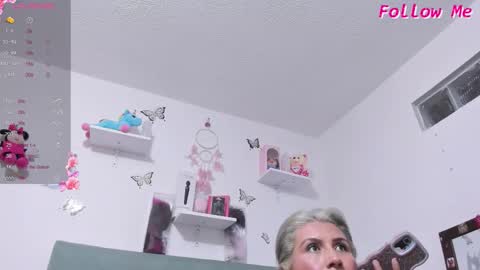 Snapshot of mailyn_bakerrr chatting on 3, 2, 2026 mailyn bakerrr online show from 3, 2, 2026