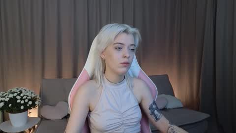 Snapshot of maimatin chatting on 5, 11, 2025 maimatin online show from 5, 11, 2025