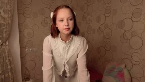 Snapshot of maisiemiller chatting on 14, 10, 2025 Maisie online show from 14, 10, 2025